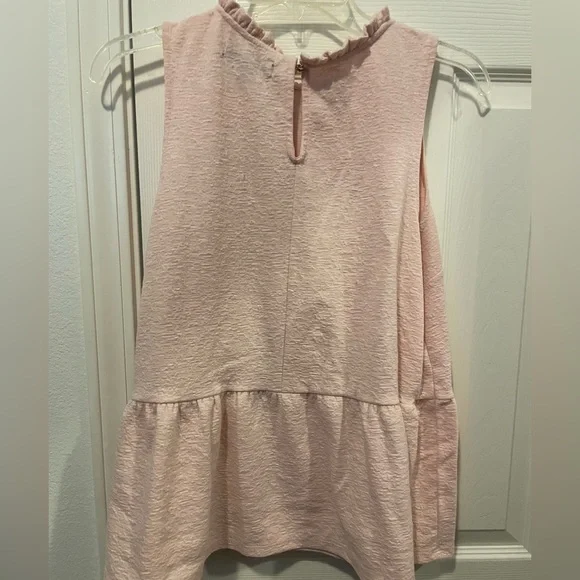 Top - Picture 2 of 3